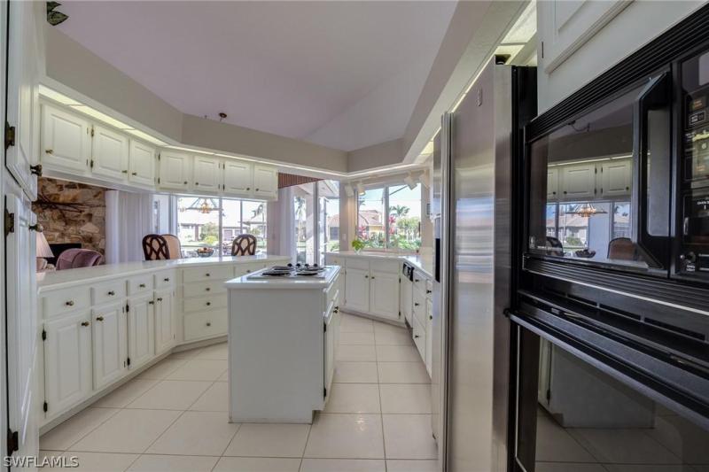 1540 Caxambas CT Marco Island, FL 34145 photo 11
