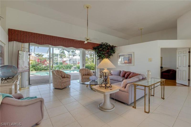 1540 Caxambas CT Marco Island, FL 34145 photo 3