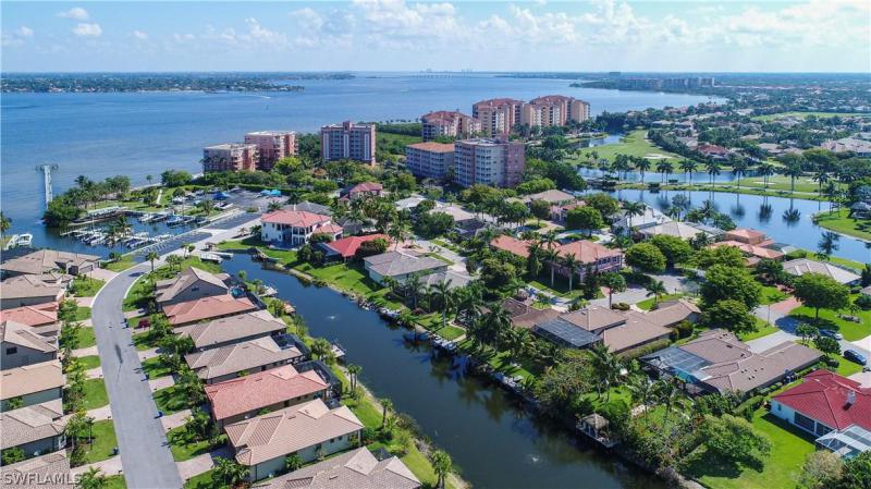 11687 Pointe Circle, Fort Myers, FL