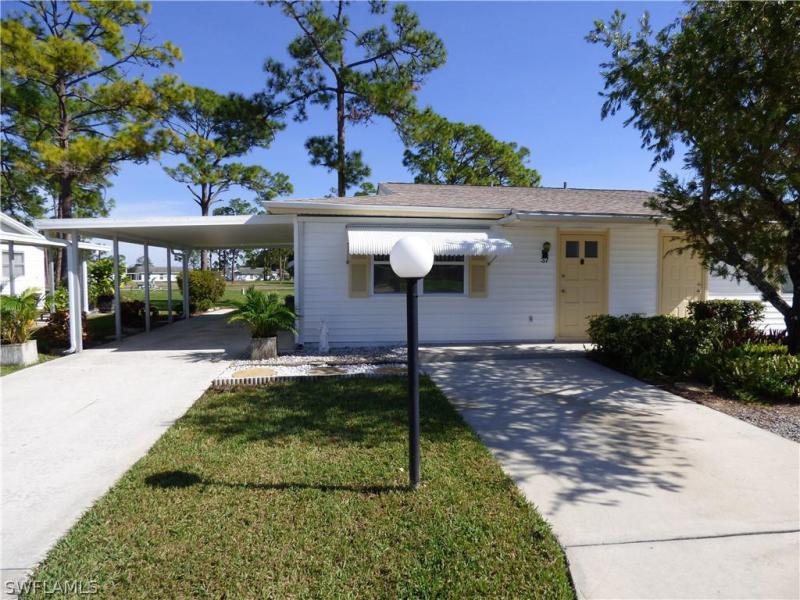 Homes for sale in the Pinewood Condominium subdivision Lehigh Acres