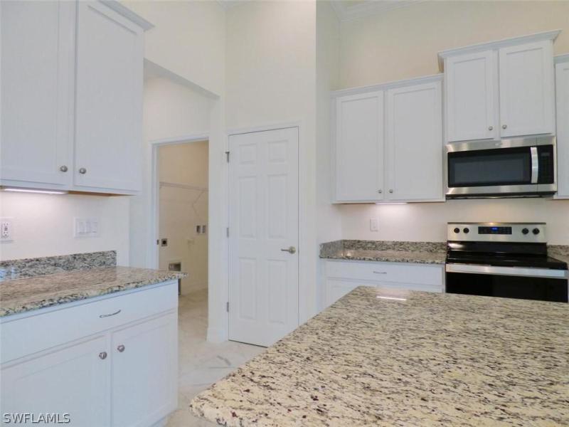 1318 SE 13th Terrace gallery image #12