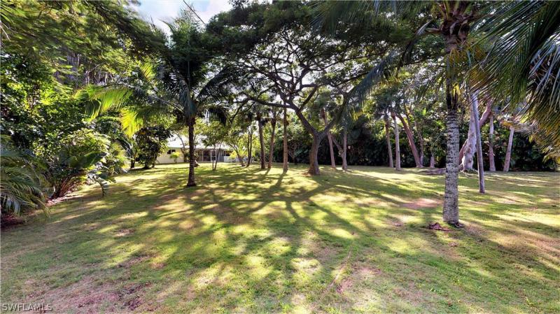 6176 Henderson, SANIBEL, FL