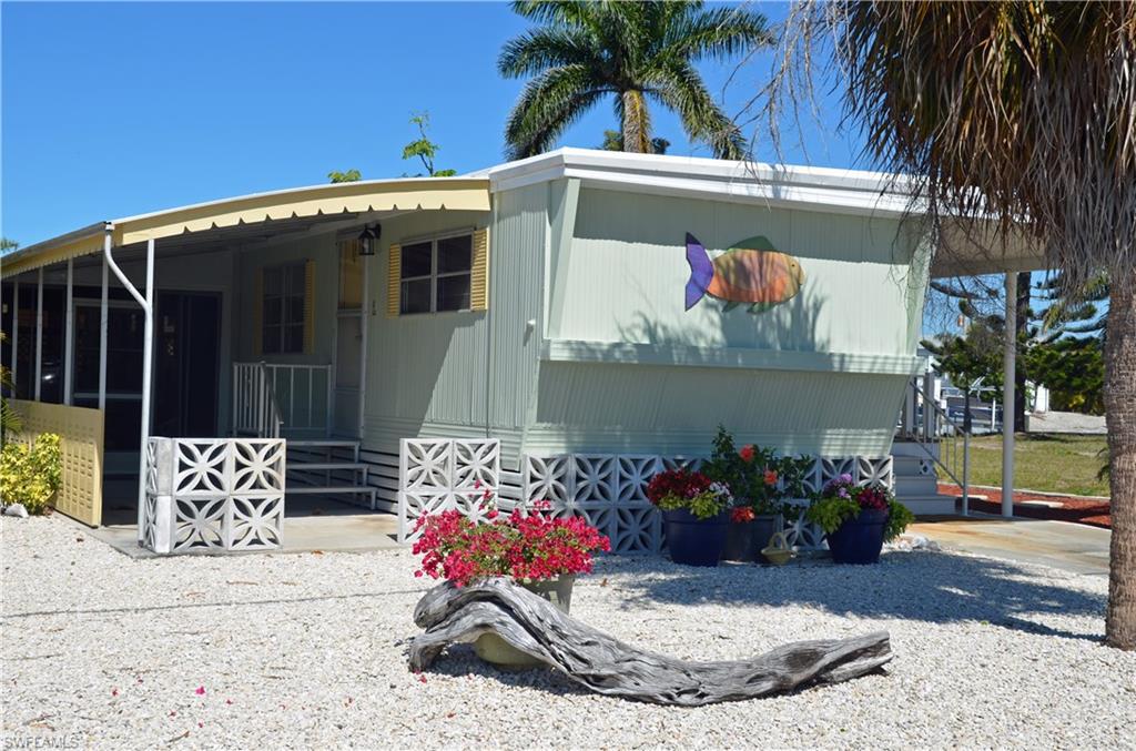 2841 York, St. James City, FL