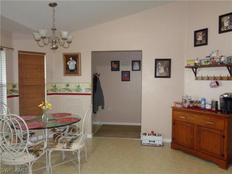201 NW 15th Place gallery image #4