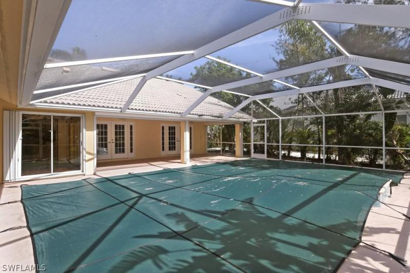 2022 Laguna WAY Naples, FL 34109 photo 5