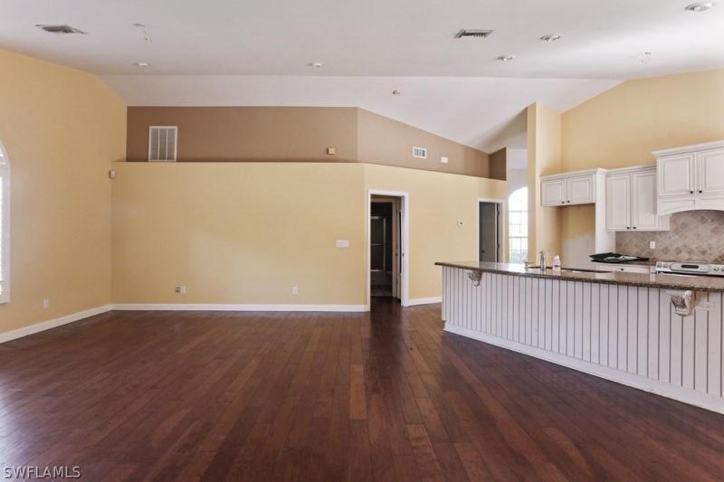2022 Laguna WAY Naples, FL 34109 photo 8