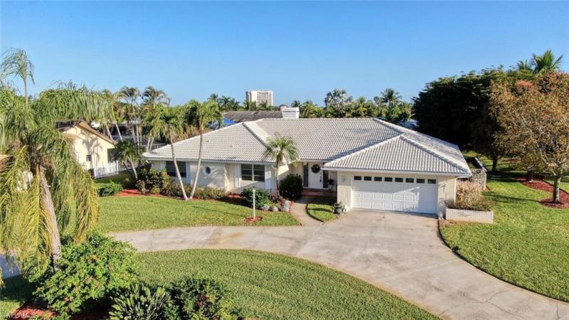1043 Clarellen, FORT MYERS, FL