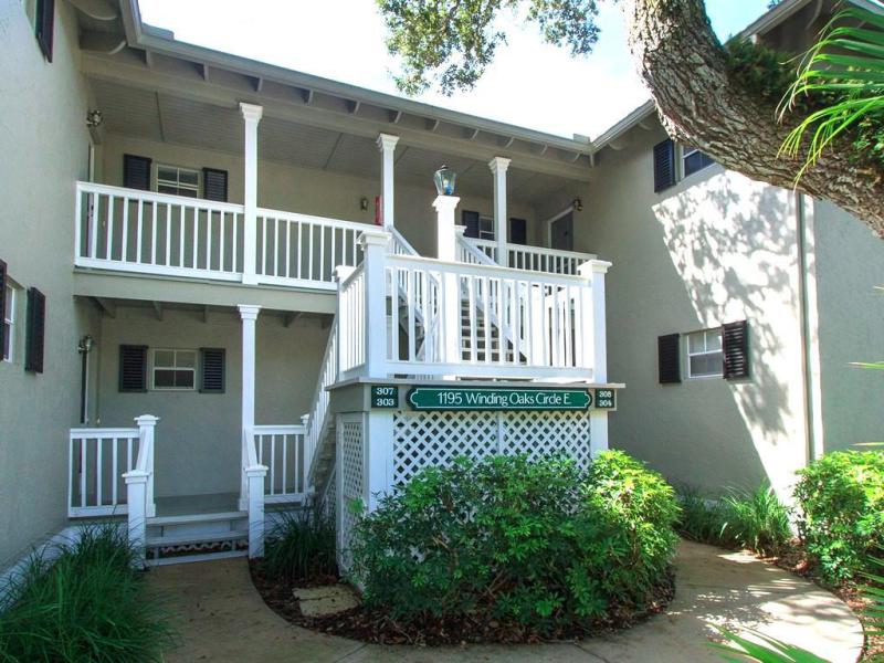 1195 Winding Oaks 307, Vero Beach, FL, 32963